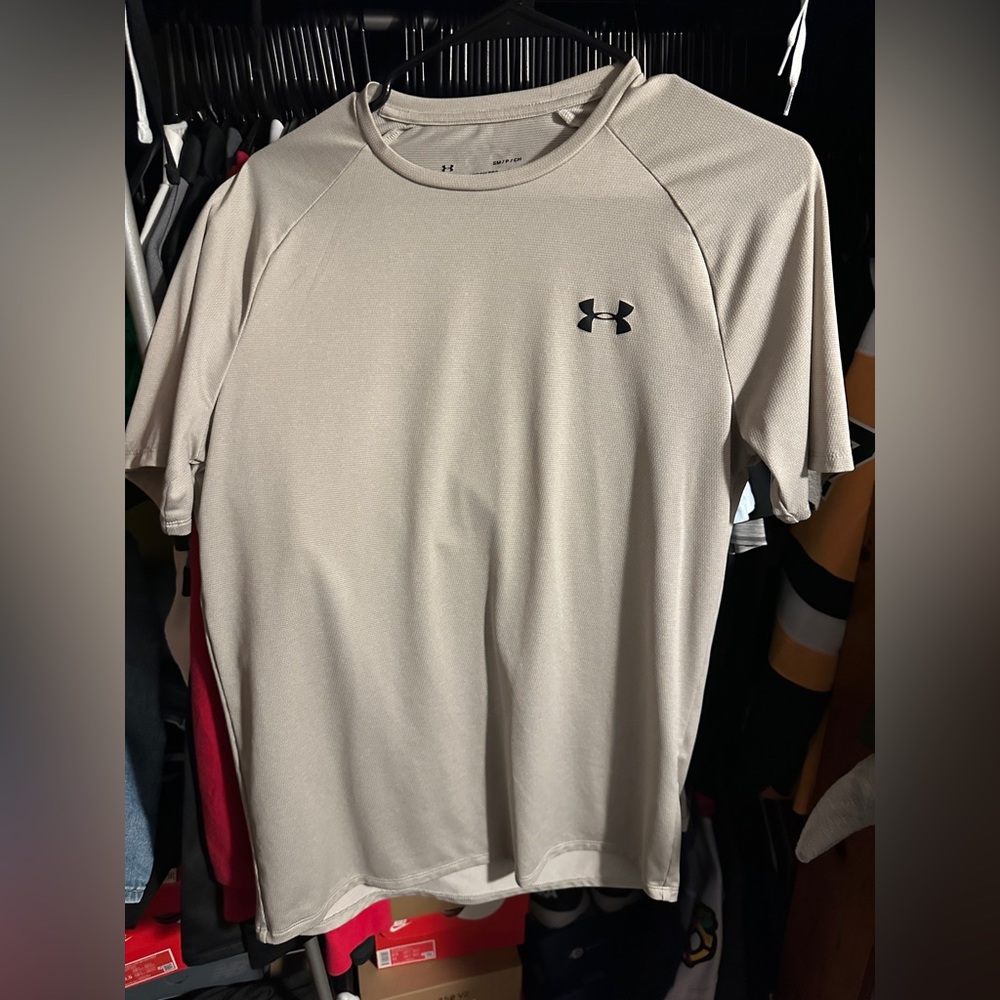 Under Armour tech tee